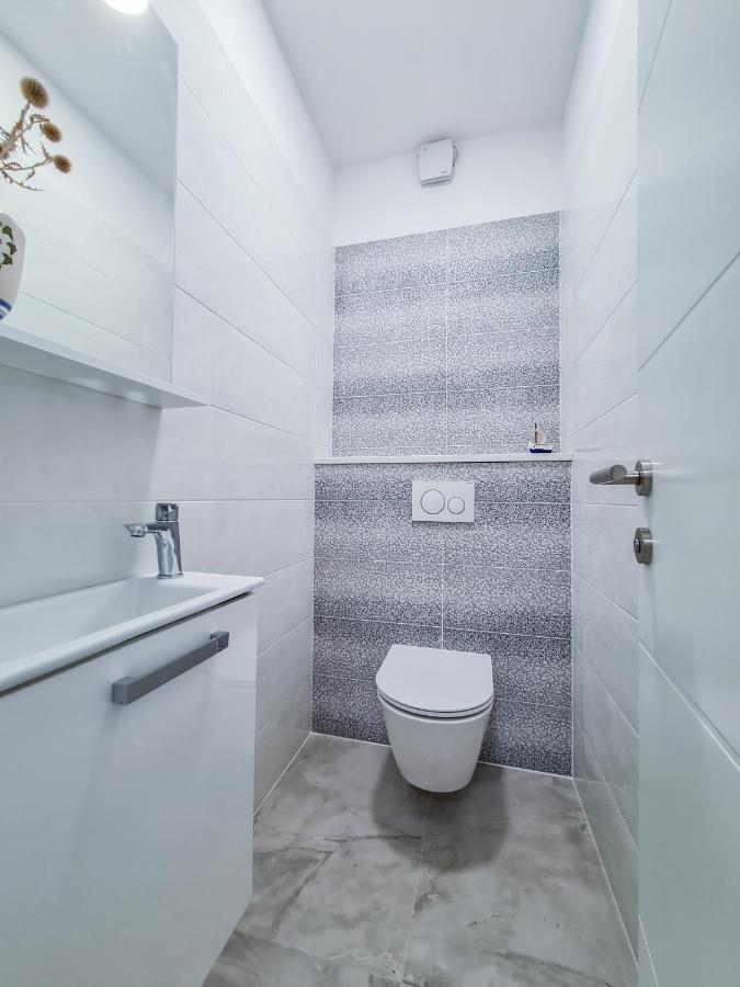 Apartments Lovic Локва-Рогозница Экстерьер фото