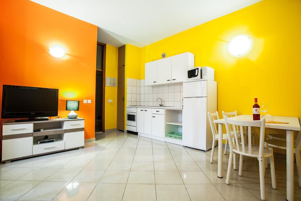 Apartments Lovic Локва-Рогозница Экстерьер фото